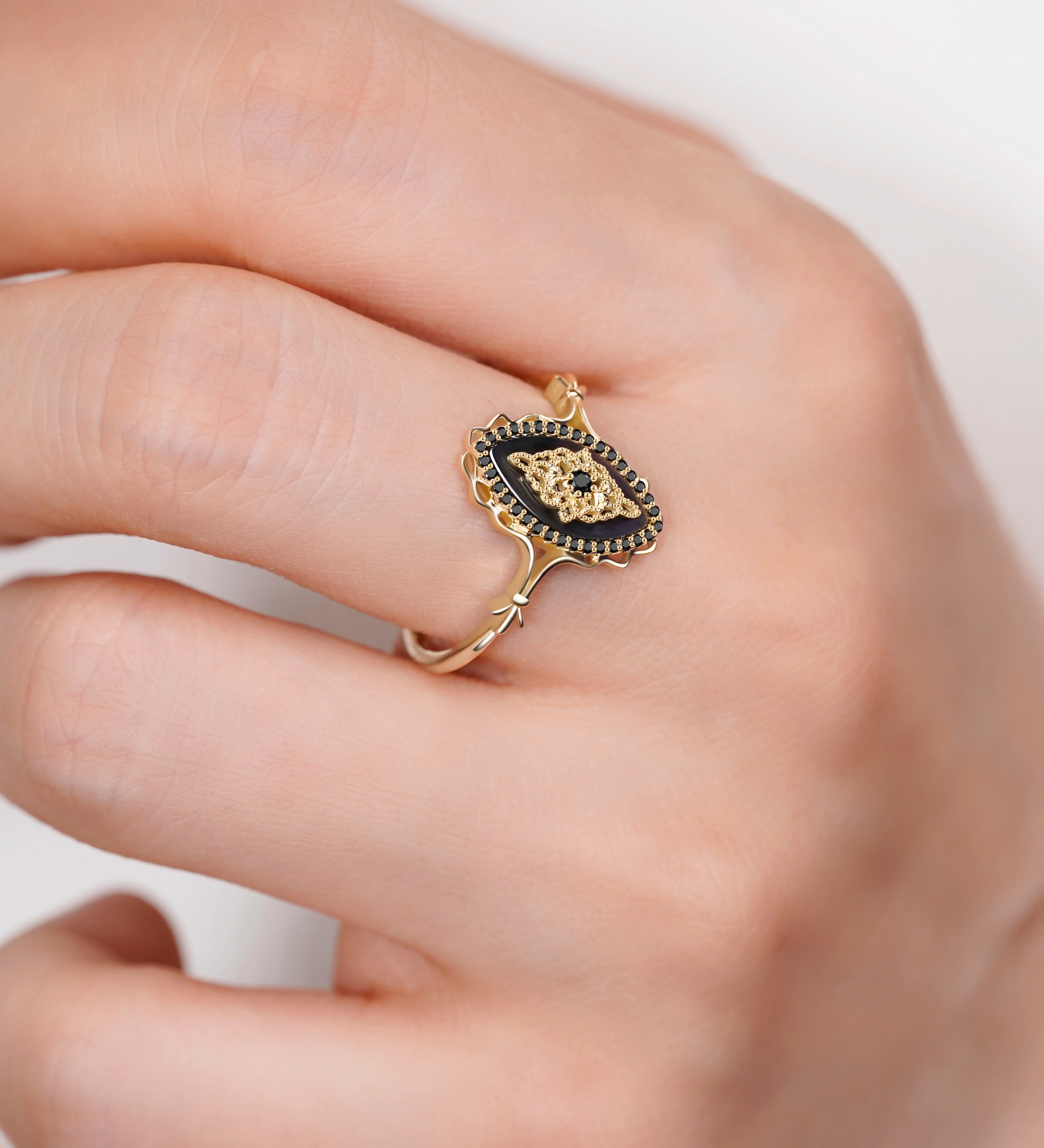 black mother of pearl ring - Miwanna