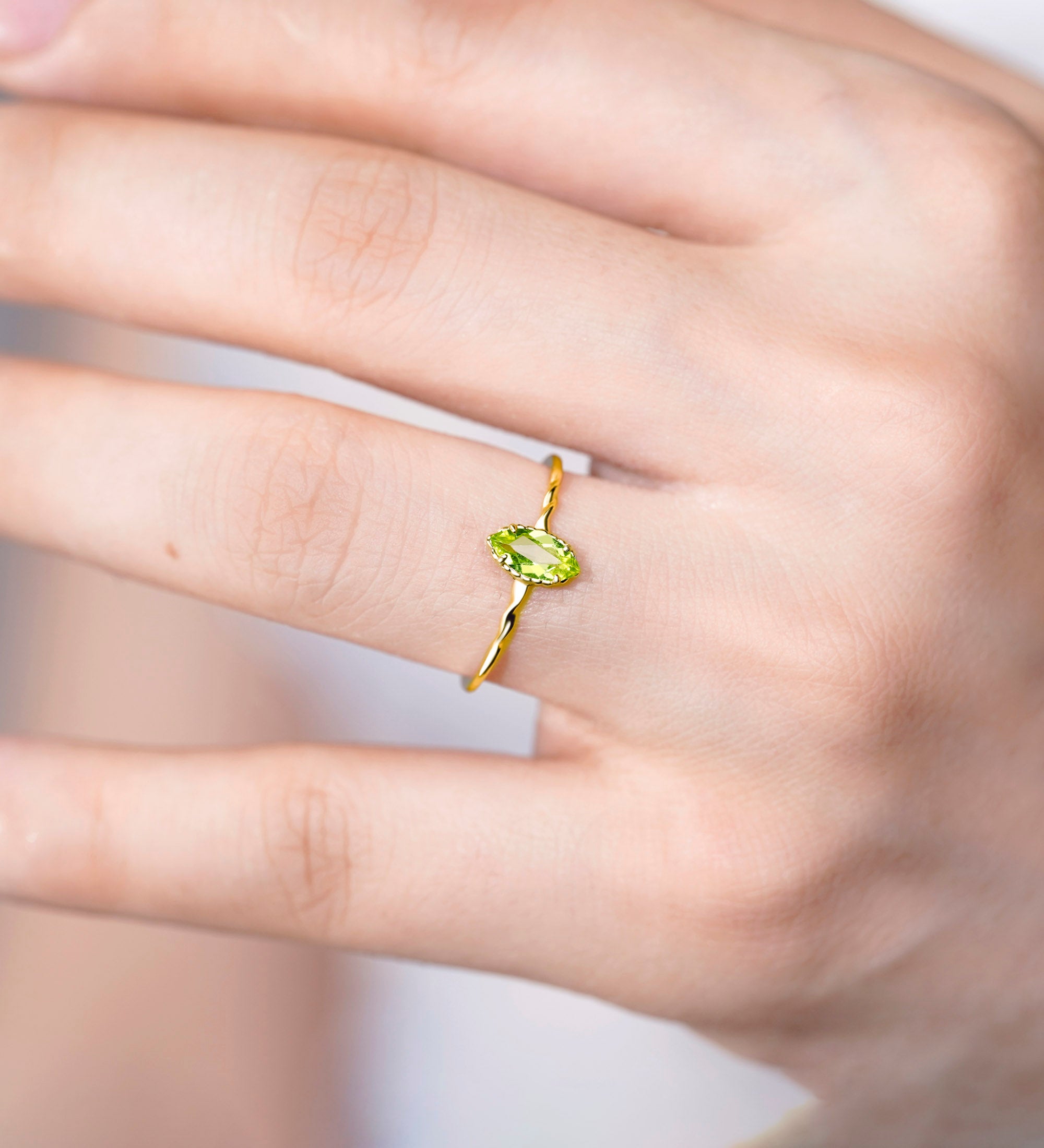 Peridot Ring Gold - Miwanna