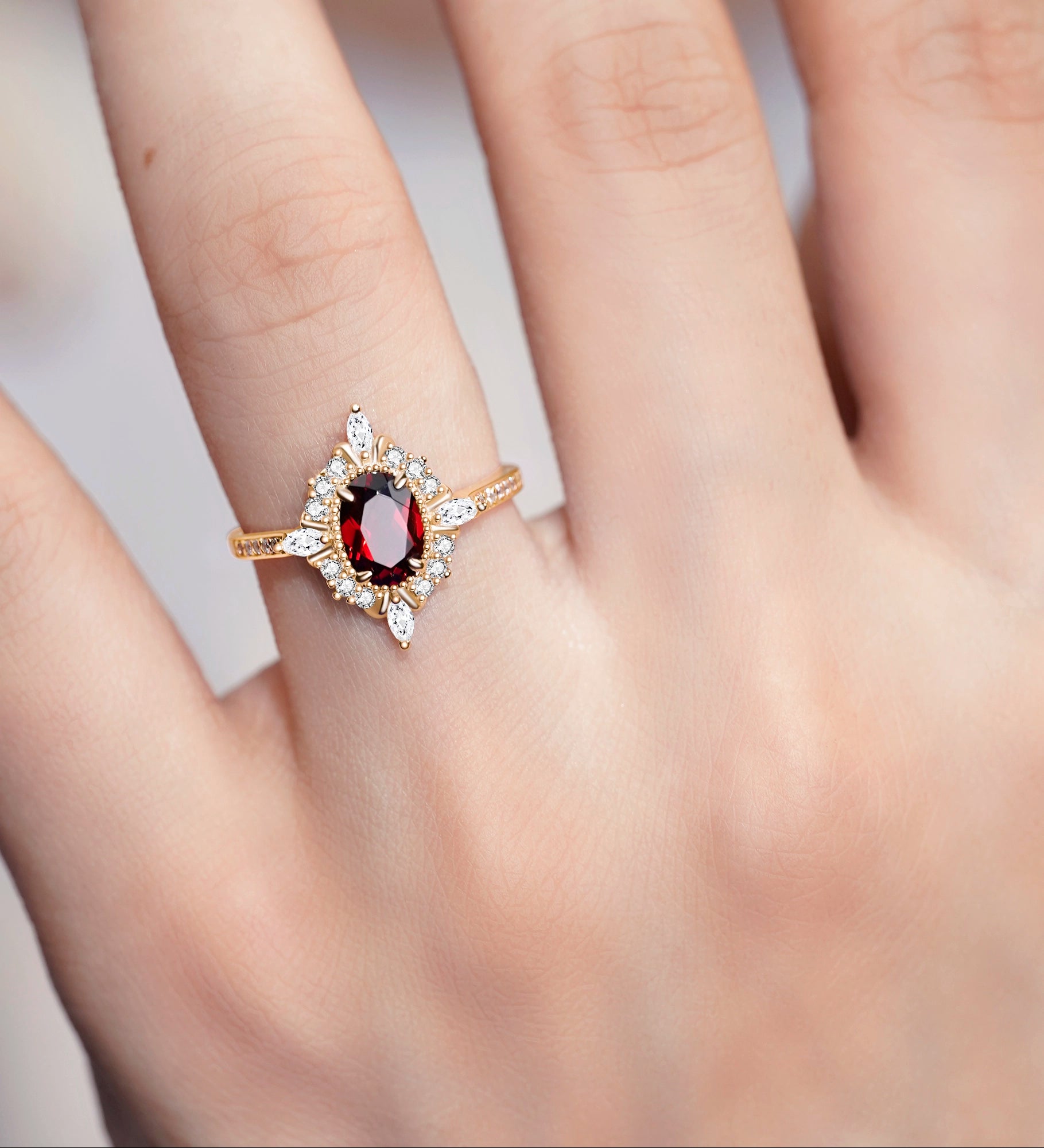Garnet Ring Vintage - Miwanna