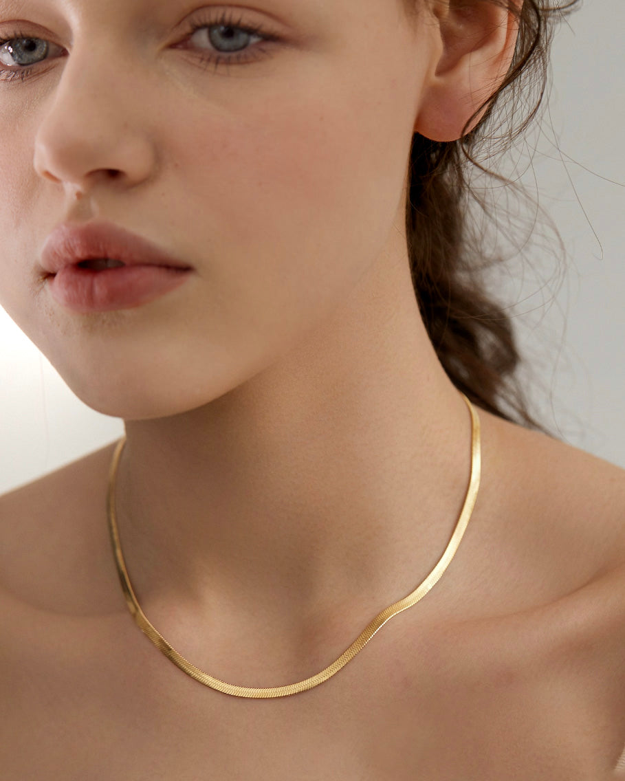 3mm Gold Herringbone Necklace - Miwanna