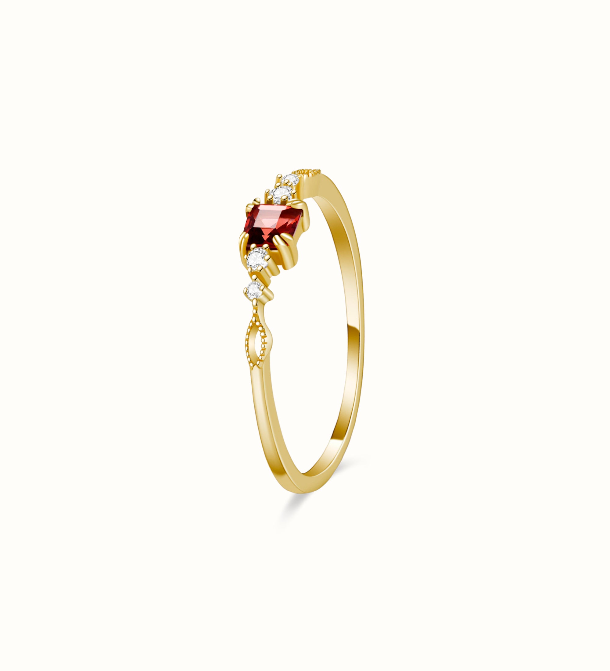 Garnet Diamond ring - Miwanna