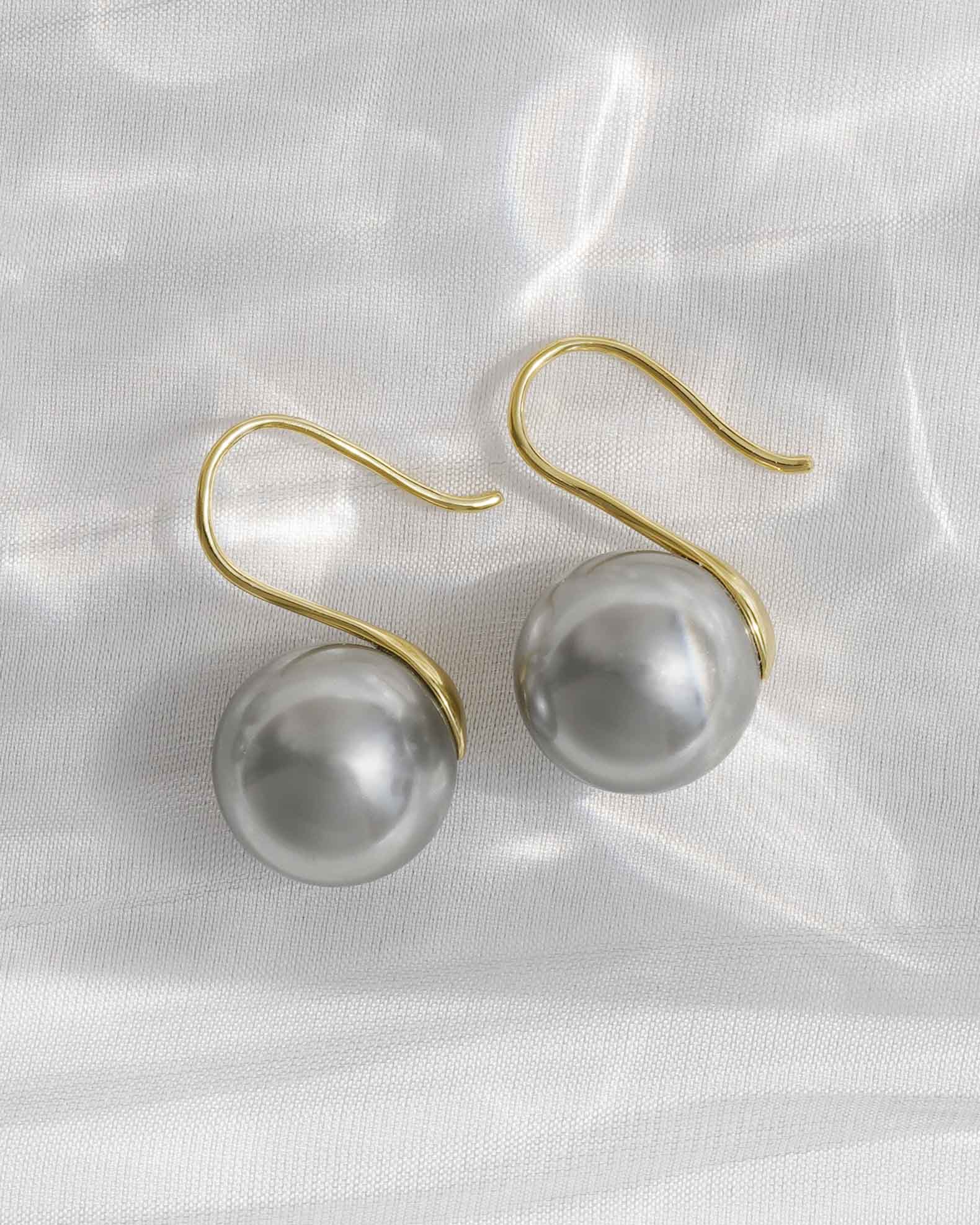 Gray Pearl Earrings In Gold