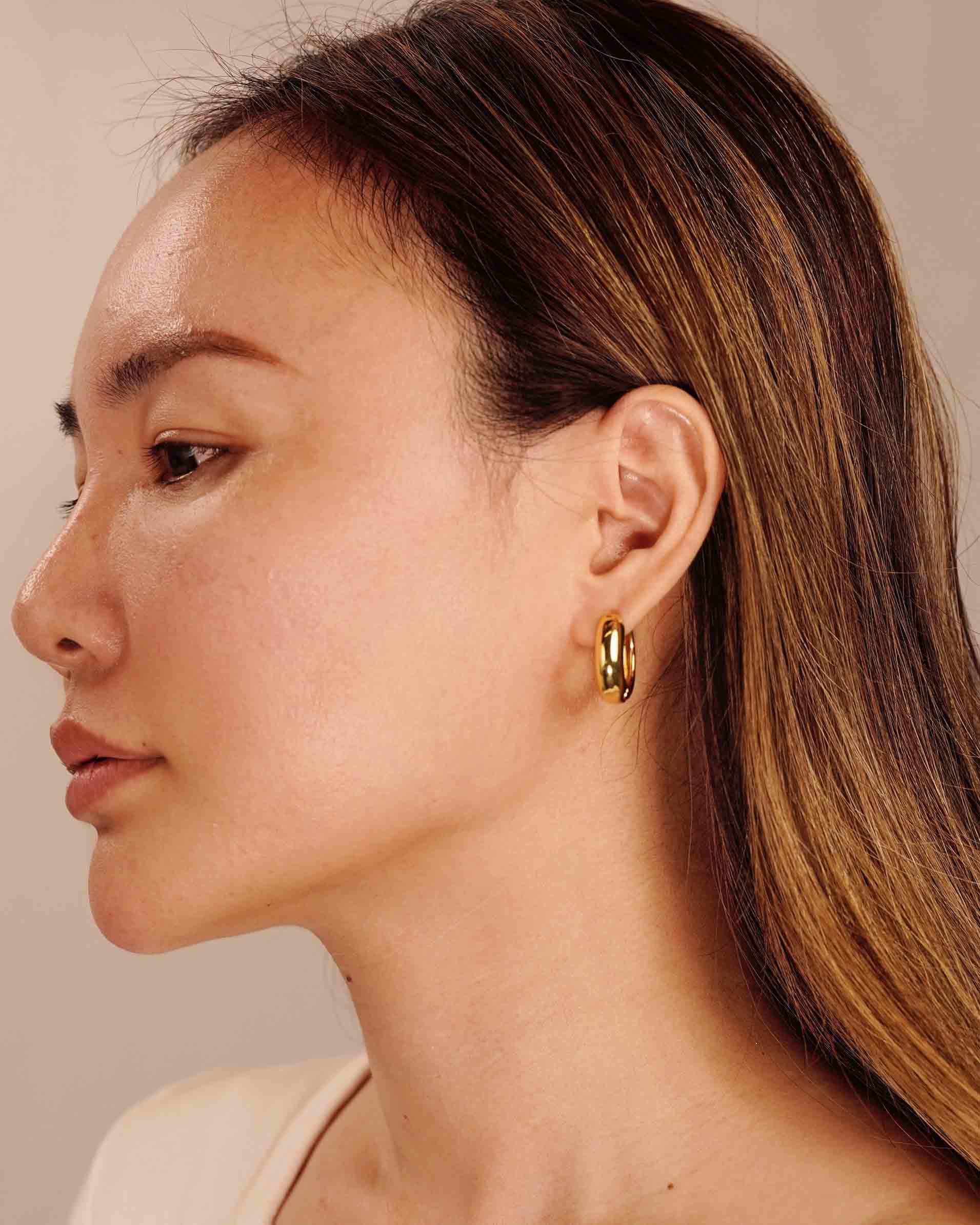 Medium Gold Hoop Earrings - Miwanna